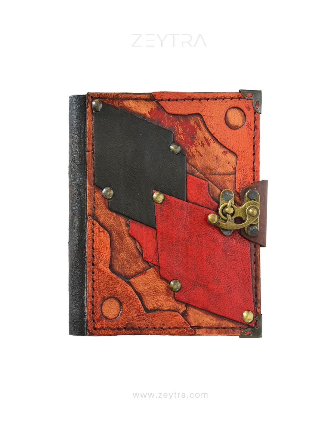 İşleme Detaylı El Yapımı Küçük Boy Deri Defter 1 İşleme Detaylı El Yapımı Küçük Boy Deri Defter 1