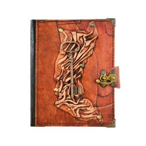Metal Anahtar Detaylı El Yapımı Orta Boy Deri Defter 1